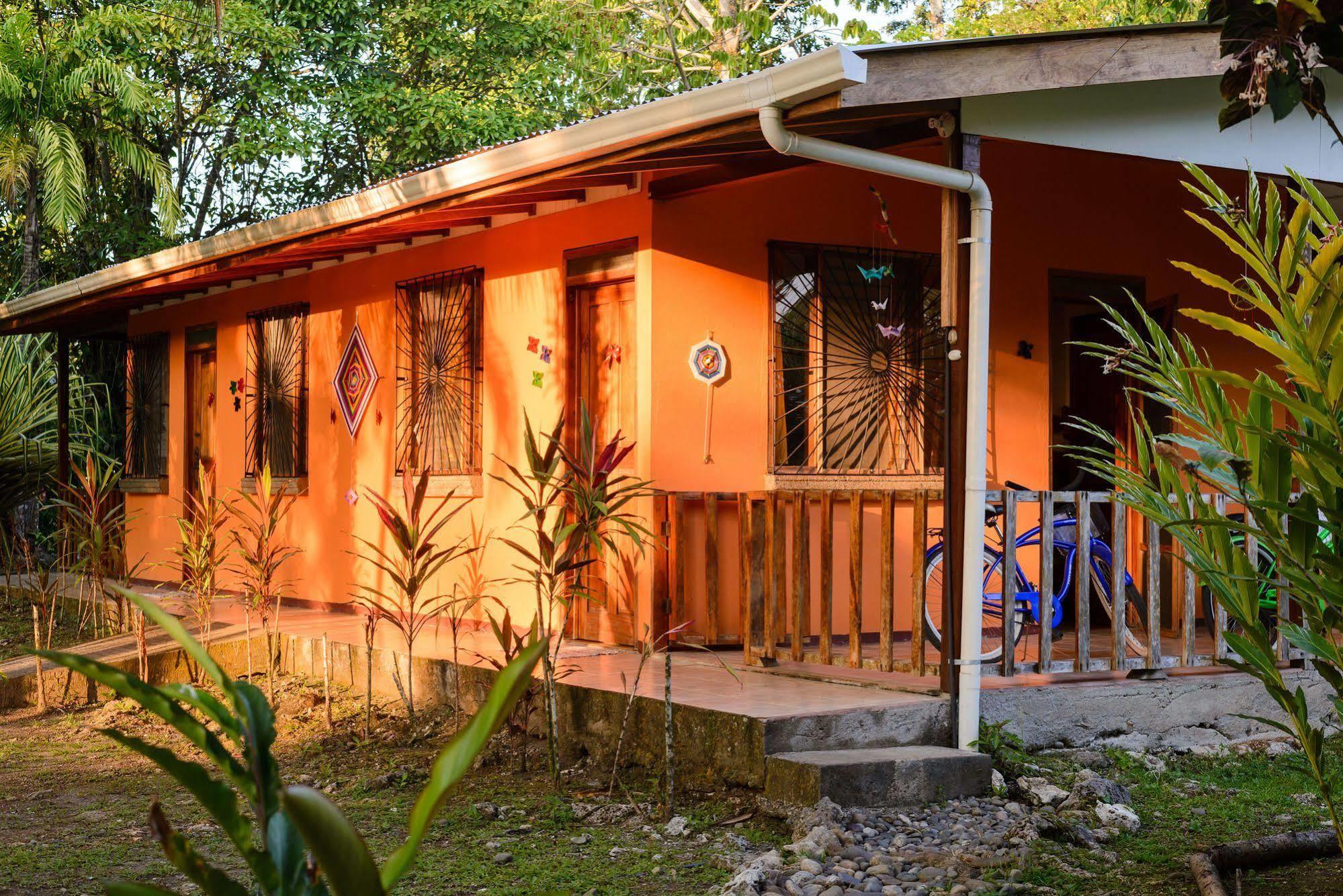 Cabinas Caribe Luna 까위따 외부 사진